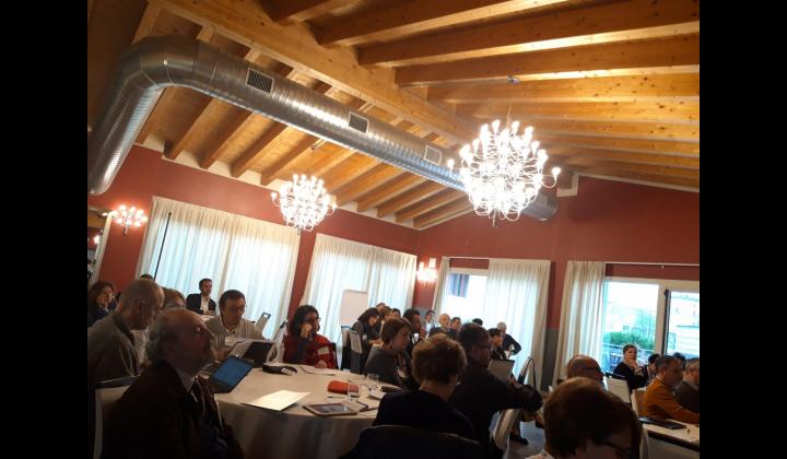 L'Ufficio Biblioteche al Think Tank sullo sviluppo del progetto della Rete delle Reti a Darfo Boario Terme: confronto sulla cooperazione nazionale tra reti bibliotecarie L'Ufficio Biblioteche al Think Tank sullo sviluppo del progetto della Rete delle Reti a Darfo Boario Terme: confronto sulla cooperazione nazionale tra reti bibliotecarie