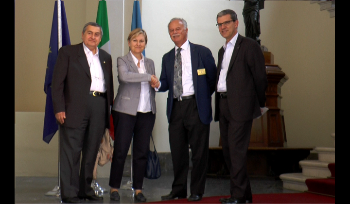 Incontro tra il Consigliere Provinciale delegato Expo, Laura Parenza e il Governatore del Distretto Rotary 2050 Dott. Omar Bortoletti Incontro tra il Consigliere Provinciale delegato Expo, Laura Parenza e il Governatore del Distretto Rotary 2050 Dott. Omar Bortoletti